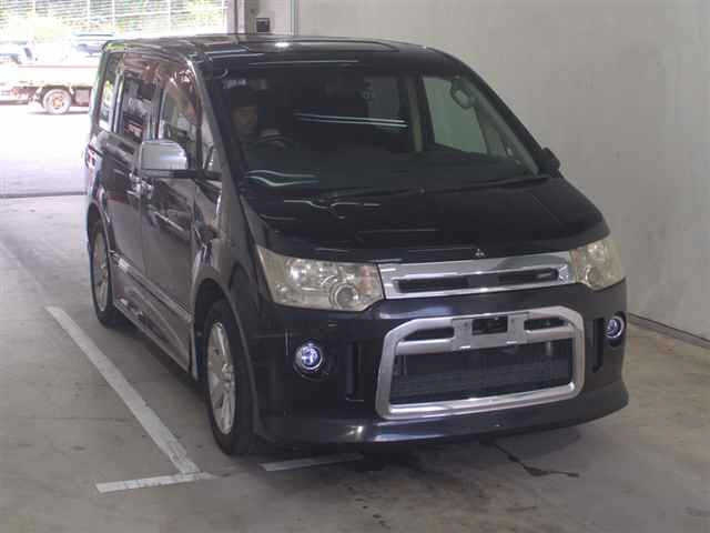 MITSUBISHI DELICA D5 2010