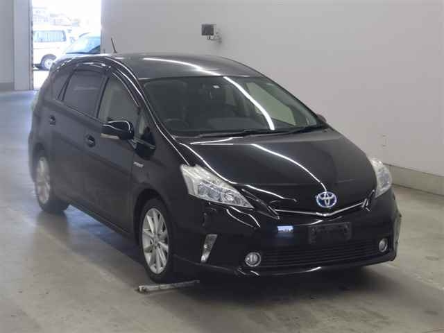 TOYOTA PRIUS ALPHA 2012