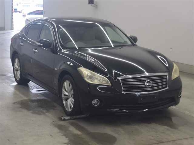 NISSAN FUGA