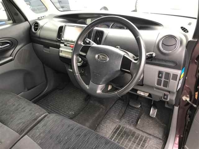 DAIHATSU TANTO 2010