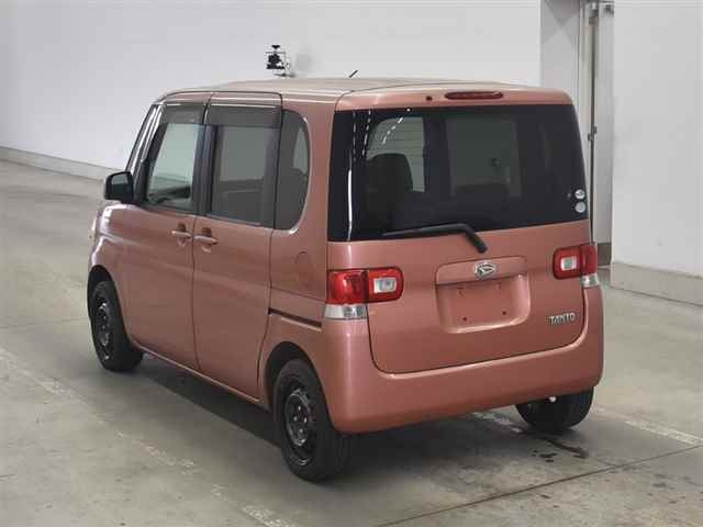 DAIHATSU TANTO 2008