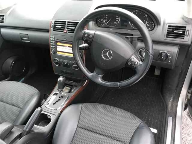 MERCEDES BENZ A CLASS 2011