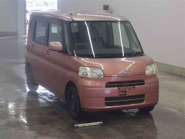 DAIHATSU TANTO 2008