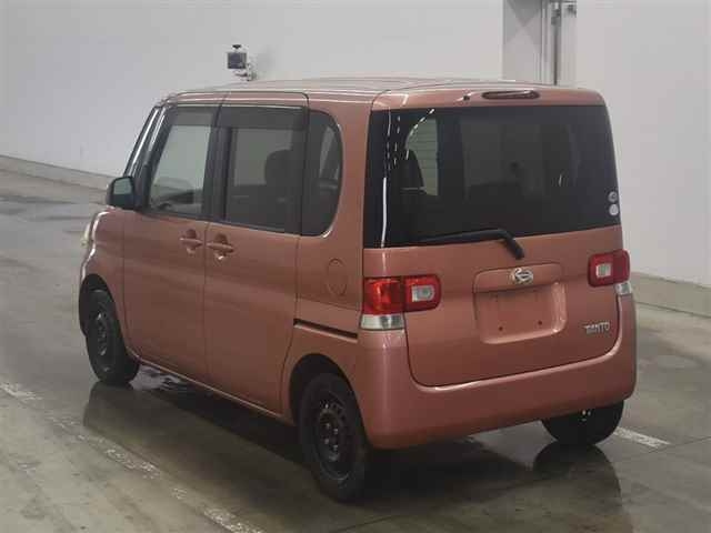 DAIHATSU TANTO 2008