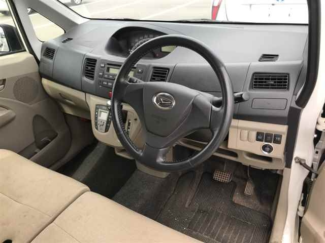 DAIHATSU MOVE 2011