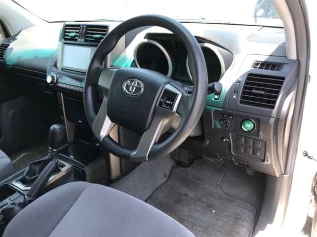 TOYOTA LAND CRUISER PRADO 2013