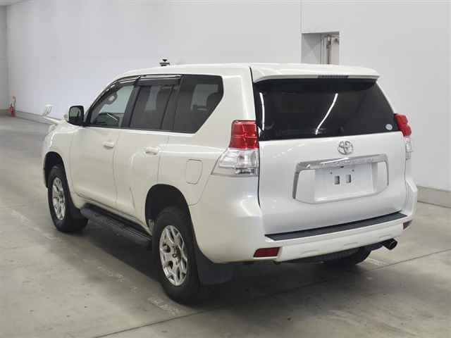 TOYOTA LAND CRUISER PRADO 2013