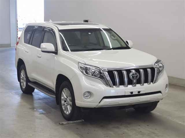 TOYOTA LAND CRUISER PRADO 2016