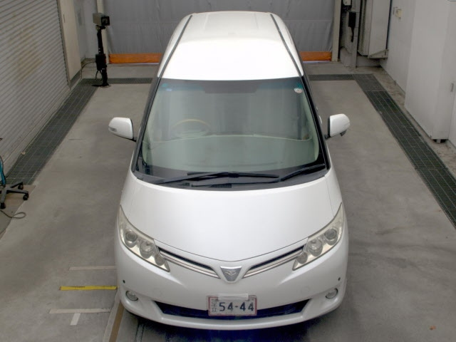 TOYOTA ESTIMA 2010