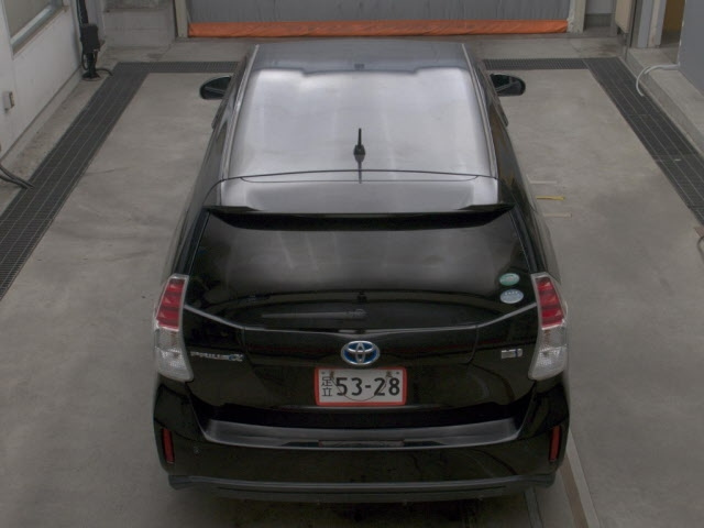 TOYOTA PRIUS ALPHA 2015