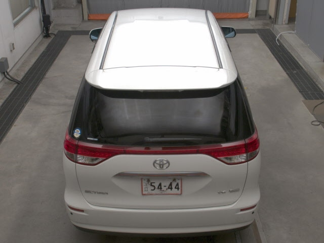 TOYOTA ESTIMA 2010