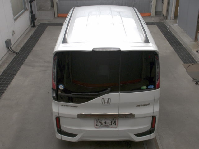 HONDA STEP WAGON 2016