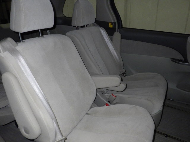 TOYOTA ESTIMA 2010