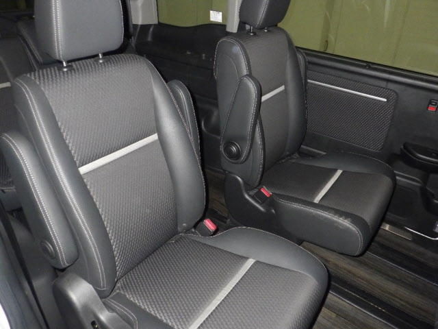 HONDA STEP WAGON 2016