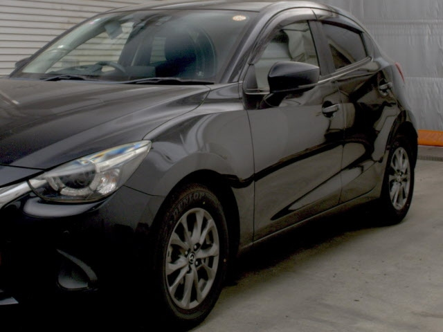 MAZDA DEMIO 2017