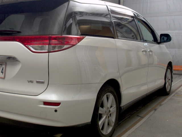 TOYOTA ESTIMA 2010