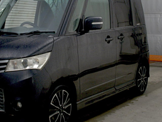 NISSAN ROOX 2010