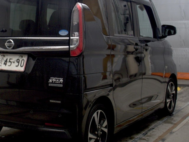 NISSAN ROOX 2020
