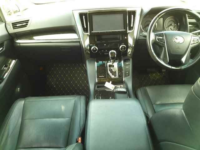 TOYOTA VELLFIRE 2015