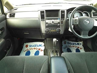 NISSAN TIIDA LATIO 2010