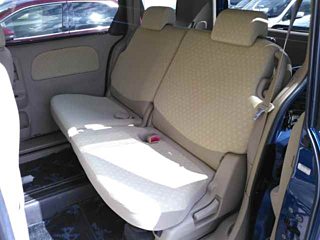 TOYOTA SIENTA 2009
