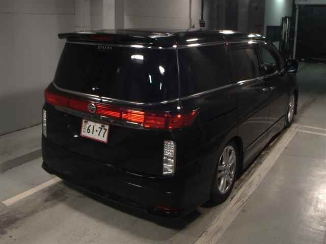 NISSAN ELGRAND 2010
