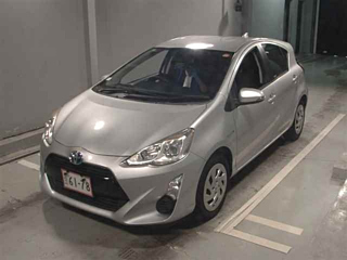 TOYOTA AQUA 2016