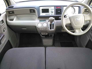 HONDA LIFE 2010