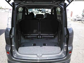 TOYOTA SIENTA 2011
