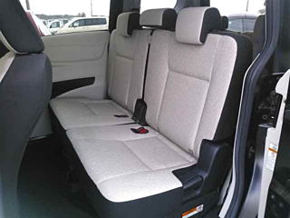 TOYOTA SIENTA 2018