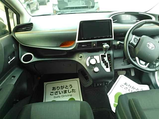 TOYOTA SIENTA 2019