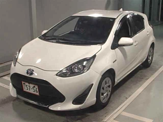 TOYOTA AQUA 2020