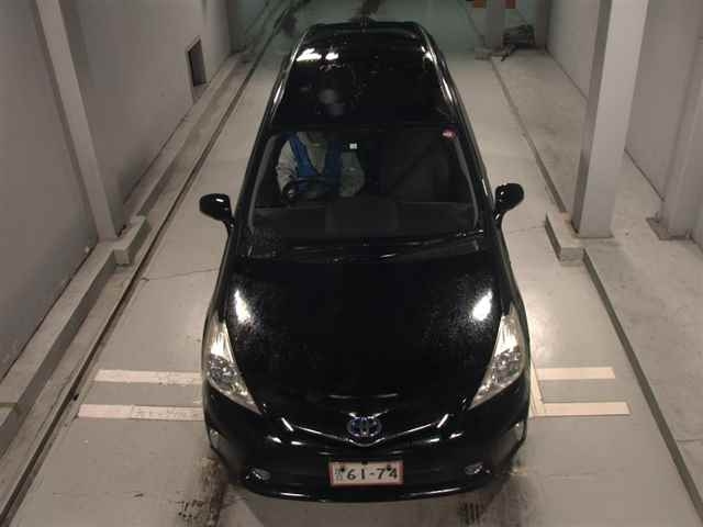 TOYOTA PRIUS ALPHA 2012