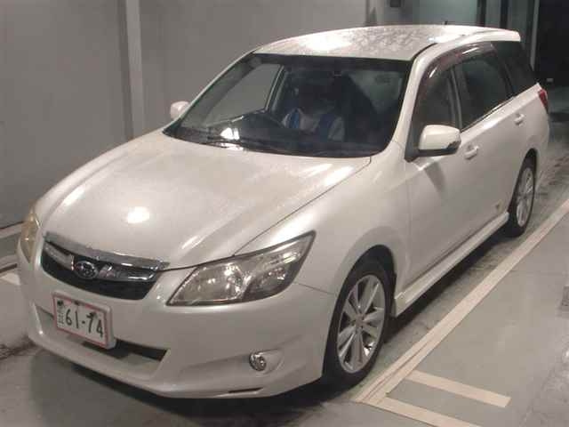 SUBARU EXIGA 2013