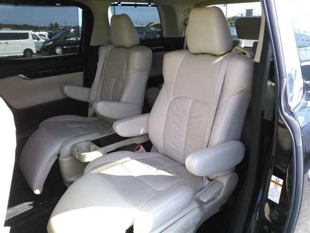 TOYOTA VELLFIRE 2016