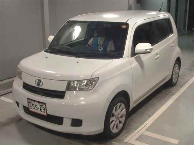 TOYOTA BB 2015