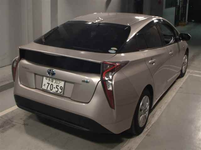TOYOTA PRIUS 2018