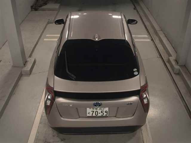 TOYOTA PRIUS 2018