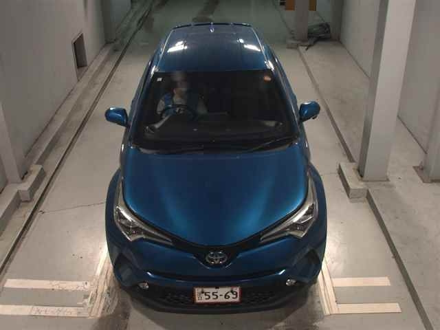 TOYOTA C-HR 2017