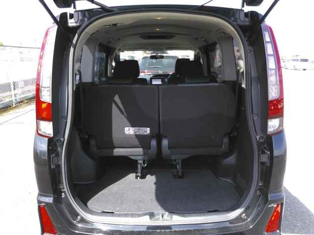 TOYOTA NOAH 2015