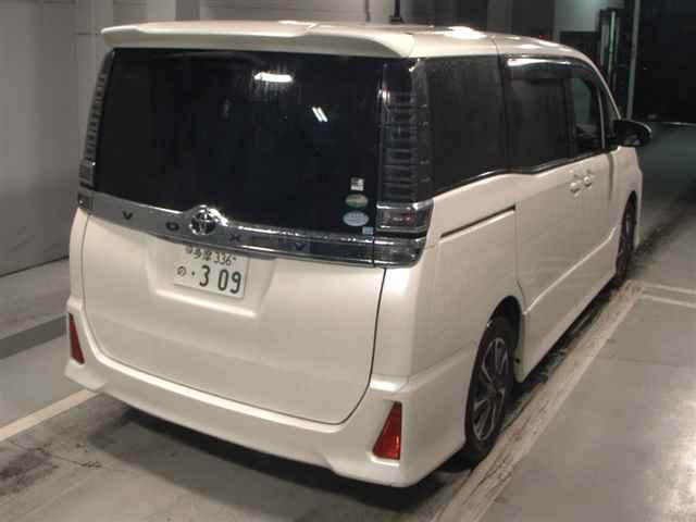TOYOTA VOXY 2017