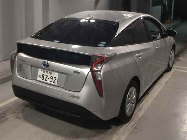 TOYOTA PRIUS 2018
