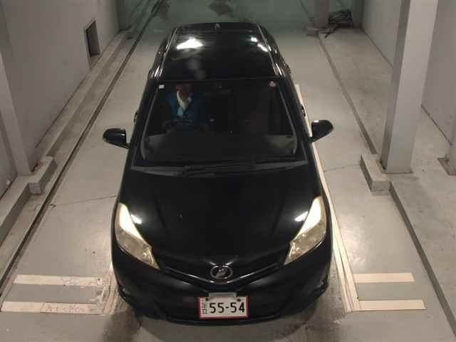 TOYOTA VITZ 2011