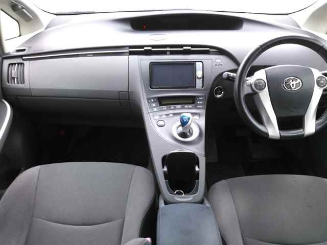 TOYOTA PRIUS 2011