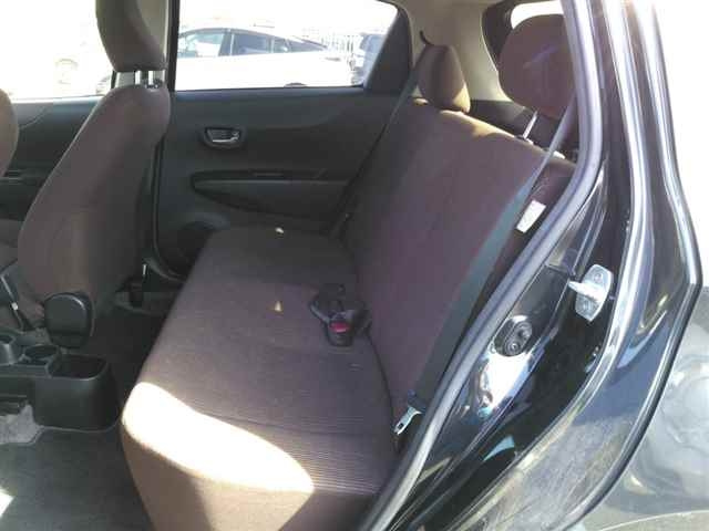 TOYOTA VITZ 2011
