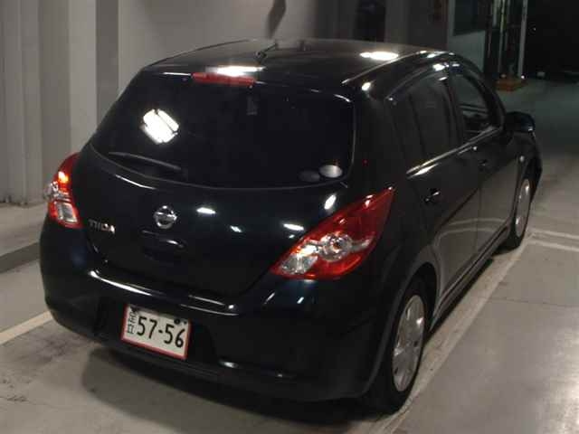 NISSAN TIIDA 2011
