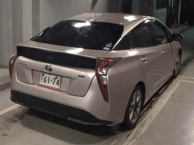 TOYOTA PRIUS 2016