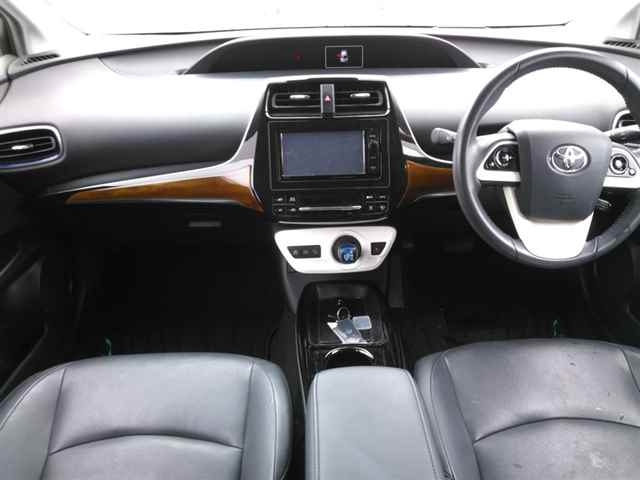 TOYOTA PRIUS 2016