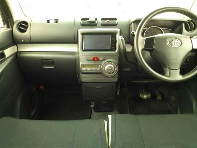 TOYOTA PIXIS SPACE 2014