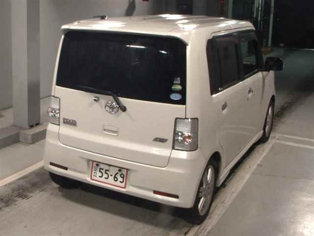 TOYOTA PIXIS SPACE 2014